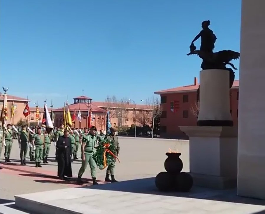 #BRIPAC, LXII Aniversario primer salto paracaidista del E.T. 23 de febrero 1954/2016
¡¡FELIZ DÍA CLPs!!