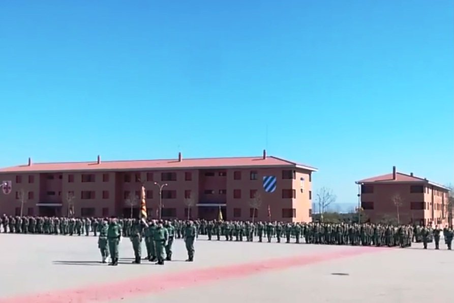 VetBripac's tweet photo. #BRIPAC, LXII Aniversario primer salto paracaidista del E.T. 23 de febrero 1954/2016
¡¡FELIZ DÍA CLPs!! https://t.co/t7ZK06I2dM