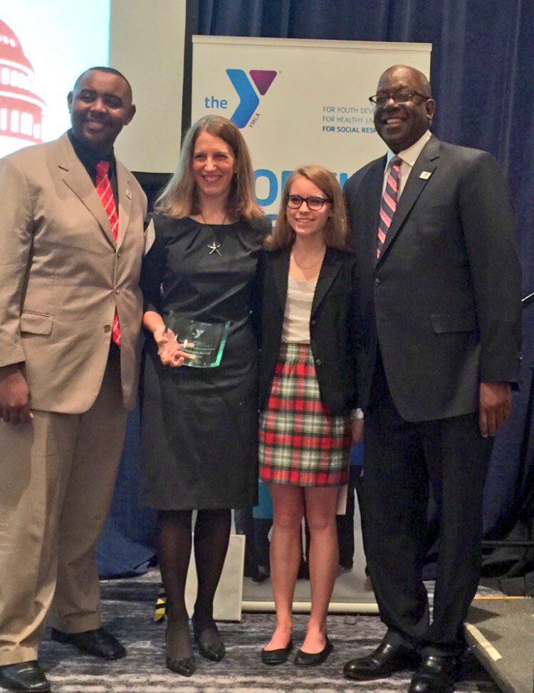 <a href="/KYYMCA/">Kentucky YMCA</a> Youth Gov. Eliza Jane Schaeffer &amp; Ishmael Harvell of <a href="/OhioYMCAYG/">Ohio YMCA YG</a> with @YMCA YAG alum <a href="/SecBurwell/">Sylvia Burwell</a> #Yadvocates