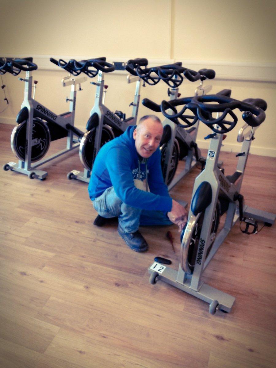 thePoint4's tweet photo. Big thanks to Nigel from @JoesSpinning for servicing the bikes before #spinathon #bringiton https://t.co/lMxyO3GAiI