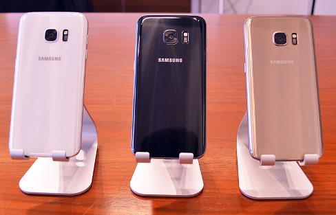AppWindows's tweet image. Samsung&apos;s 2 New Galaxy Phones Are Here and 1 Feature Is INSANE! bit.ly/1p0tGOe @Transactioncity #GalaxyS7