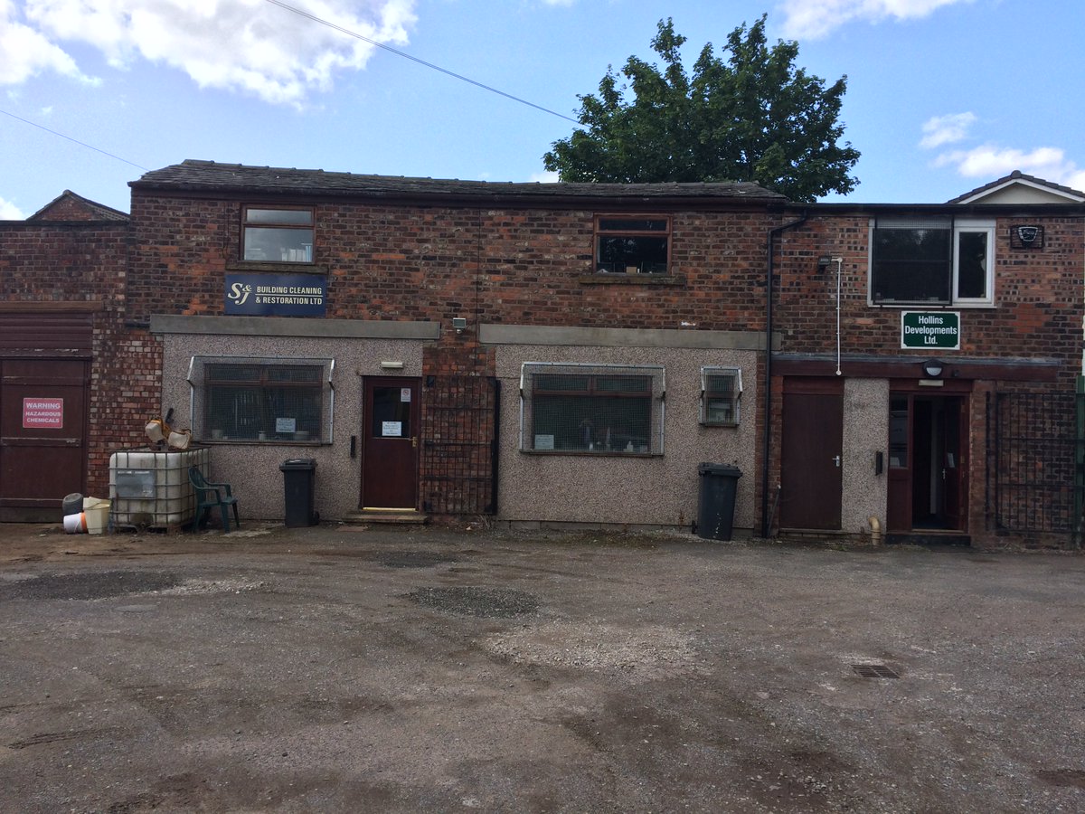 BreakeyNuttall's tweet photo. Looking for your own domain in #Failsworth?
How about this builders yard with stores/offices https://t.co/GAkcZcEgAT https://t.co/odF5zaBefk
