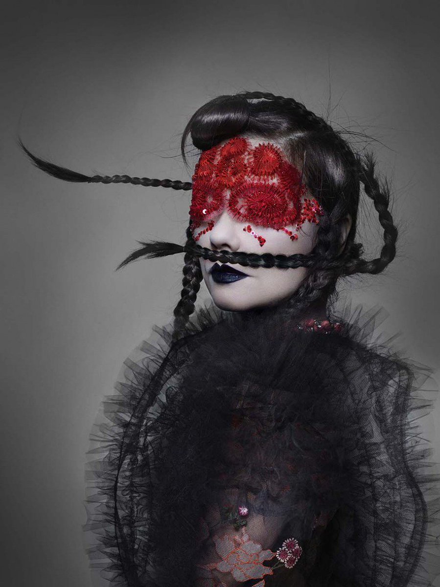 SHOWstudio's tweet photo. .@bjork stars in Nick Knight's editorial for @AnOtherMagazine. Browse all the images here: https://t.co/fk8Oa2OXjj https://t.co/3FsKdPTCAV