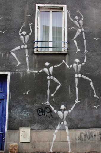 robertsnickc's tweet photo. #Streetart by Jerome Mesnager #Paris #France #art 
https://t.co/UCFBVRkK0k https://t.co/K6efqrIPR9