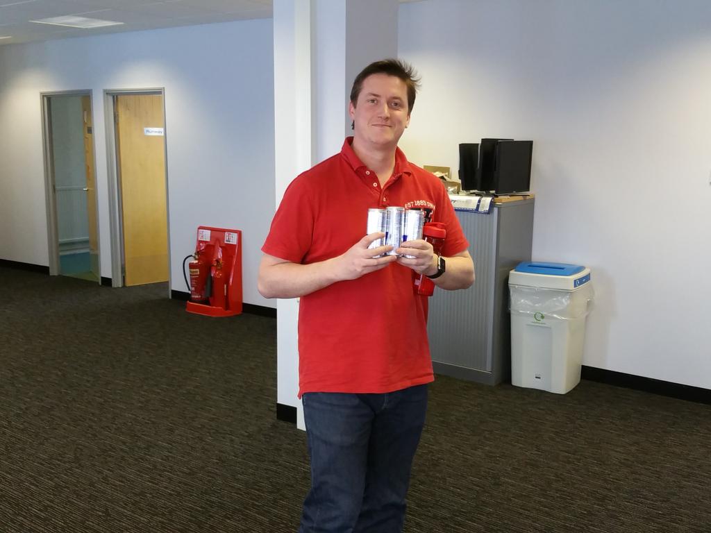 yaspop's tweet photo. @nicktsiatinis first dose of #redbull for #contenthubhackathon2016 https://t.co/Pv9scrL5Tc