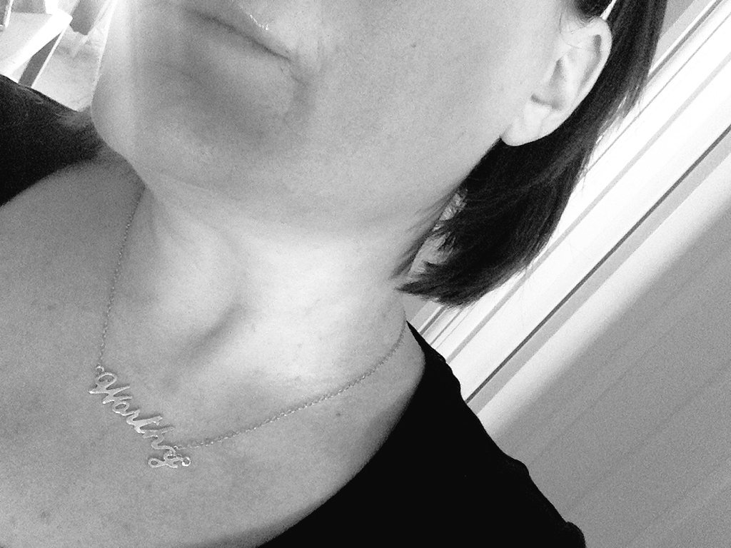 ScissorSyndrome's tweet image. Wearing my @lilyjoproject #worthy necklace makes me remember that i am more than my MH illness #imworthy 💫