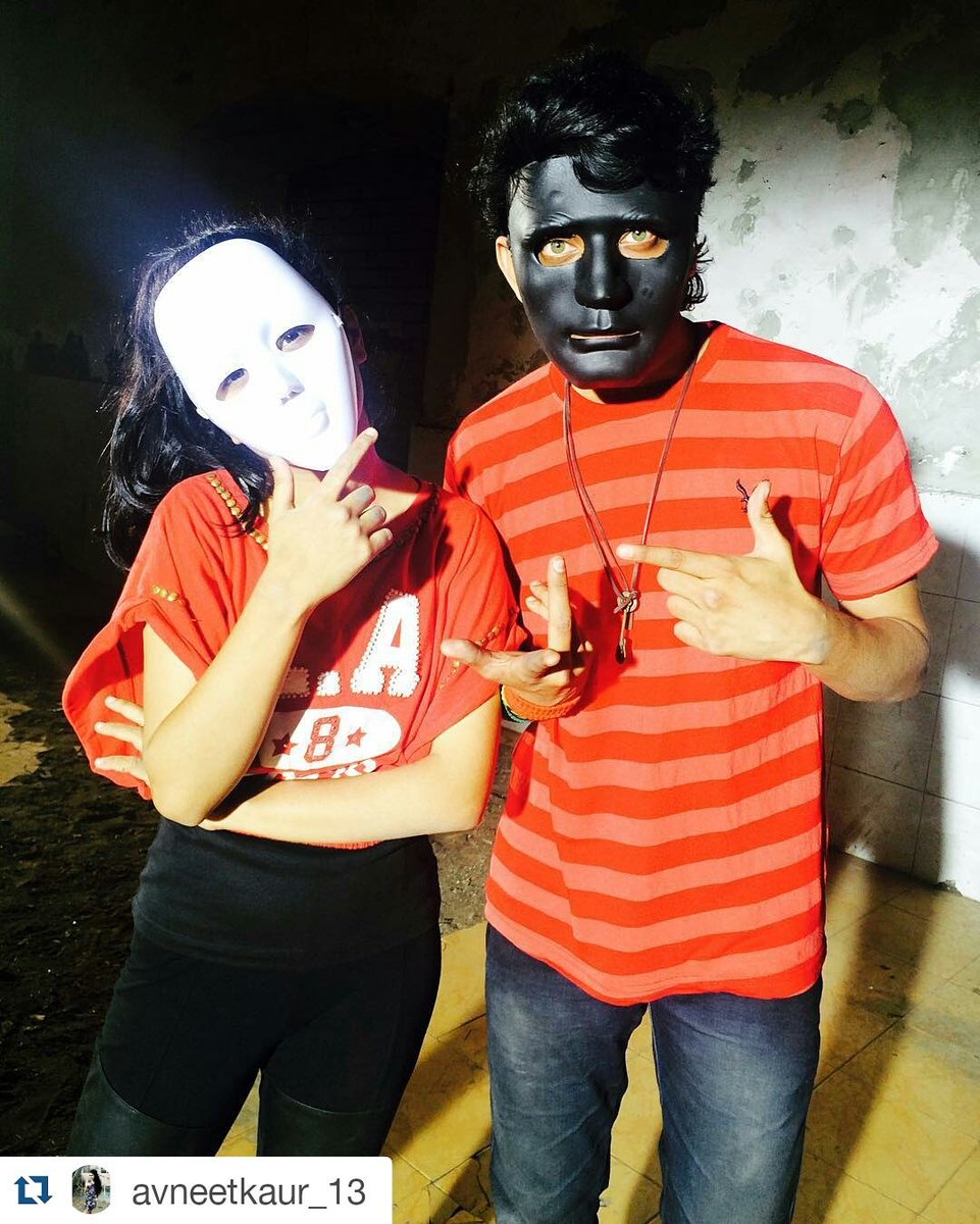 vishaljethwa06's tweet photo. #ChehrePeChehra #Evil #ShootDays https://t.co/mv80JAwQn9