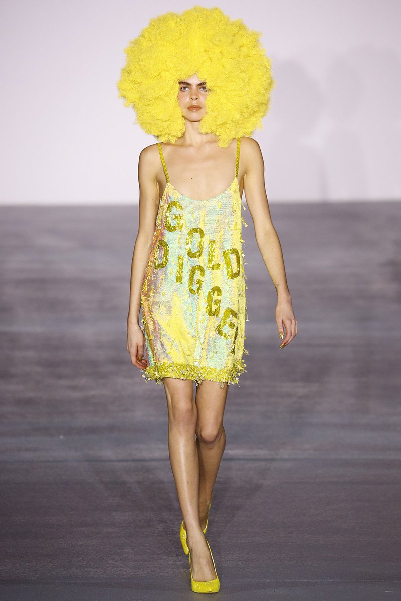 BritishVogue's tweet photo. #LFW Catch Up: See every look from the aumtumn/winter 2016 #Ashish show: https://t.co/uKkh6thXNK https://t.co/ARB3JCcYO1