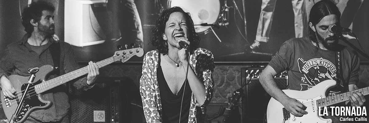 La_Tornada's tweet photo. .@Acousters tornen als escenaris, en concret els vam veure al @yeahindieclub! https://t.co/1A7AV4jttM https://t.co/2htKqc7yEC