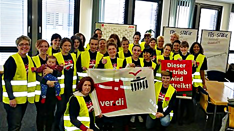 verdi_Jugend's tweet photo. .@TheBodyShop möchte "inspirieren" – mit diesem #Dumpinglohn?! Auf die Barrikaden, Leute! https://t.co/eI5kjInoz0 https://t.co/d8AOZ3Bd6C