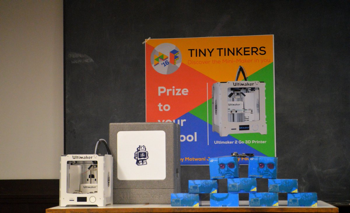 MakerFestMJFF's tweet photo. The Ultimaker 2 Go and Intel galileo boards, the prizes for the Tiny Tinkers. #MF2016 #MakerFest2016 #letsinnovate https://t.co/AEp2H5Skoa
