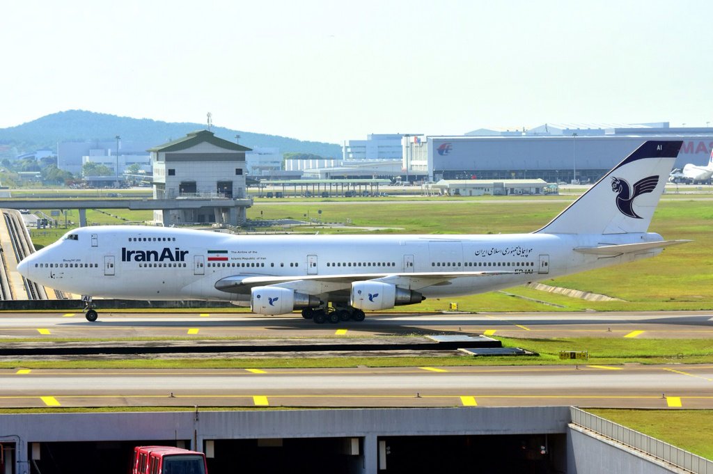 Tsubasa 週末トラベラー On Twitter イラン旅行の振り返り まずはクアラルンプール空港にて撮影したb747 200b Ep Iaiをご紹介 通常はb747spがアサインされる同路線もこの日は大型の 200 原則定期運用に入らない為貴重なシーンとなっています Https T Co