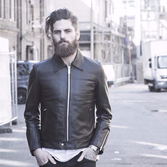 LeatherMonkeys's tweet image. Take it outside.
Fighter by Leather Monkeys.
#jacket
#leatherjacket
#menwithstyle
VIEW HERE: lmuk.co/fighter