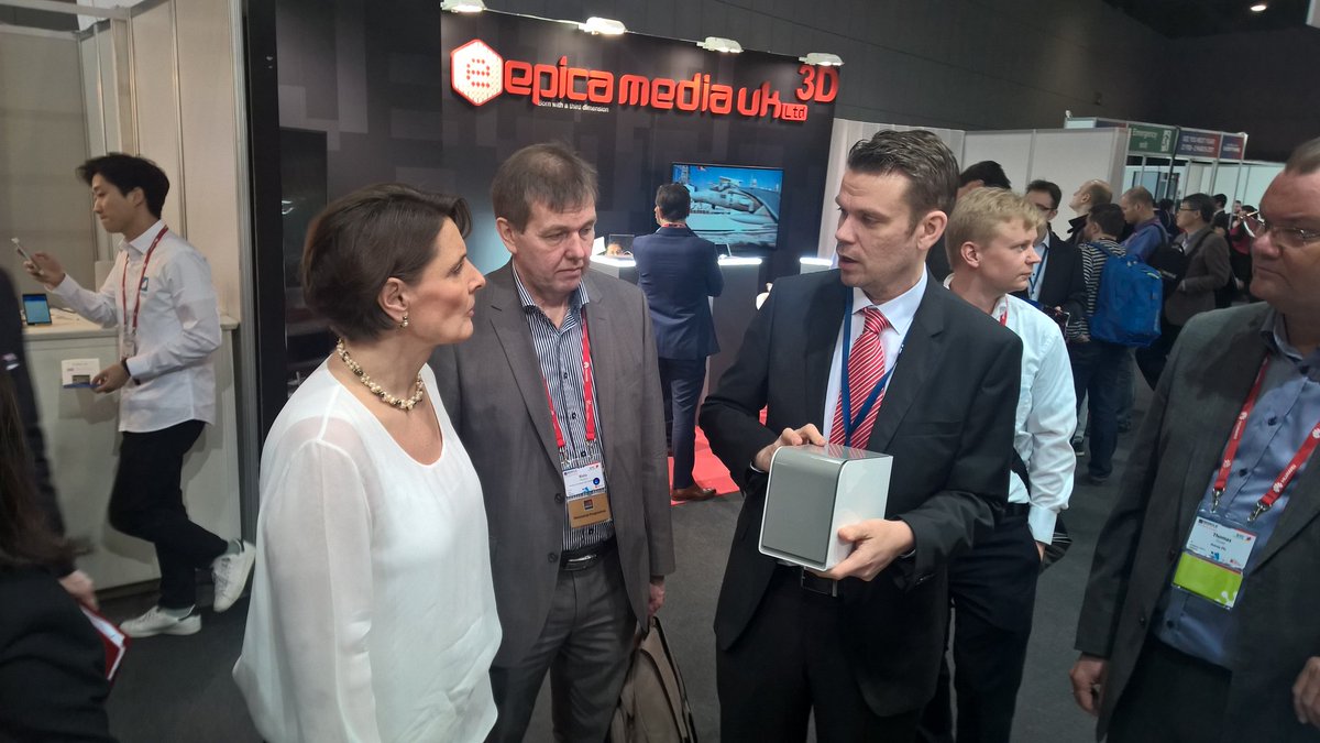 varaaniworks's tweet photo. Minister Anne Berner getting acquainted with the secrets of personal cloud. #MWC16 #MWC16Finland #personalcloud https://t.co/2AdQCZkIrS