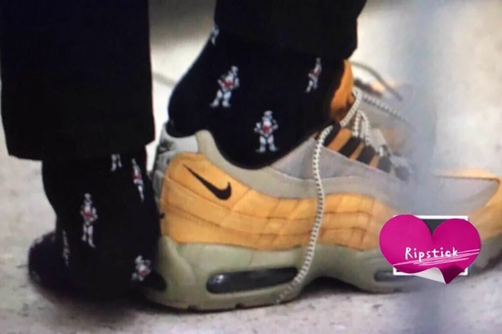 Another star wars socks of suho 😂😂