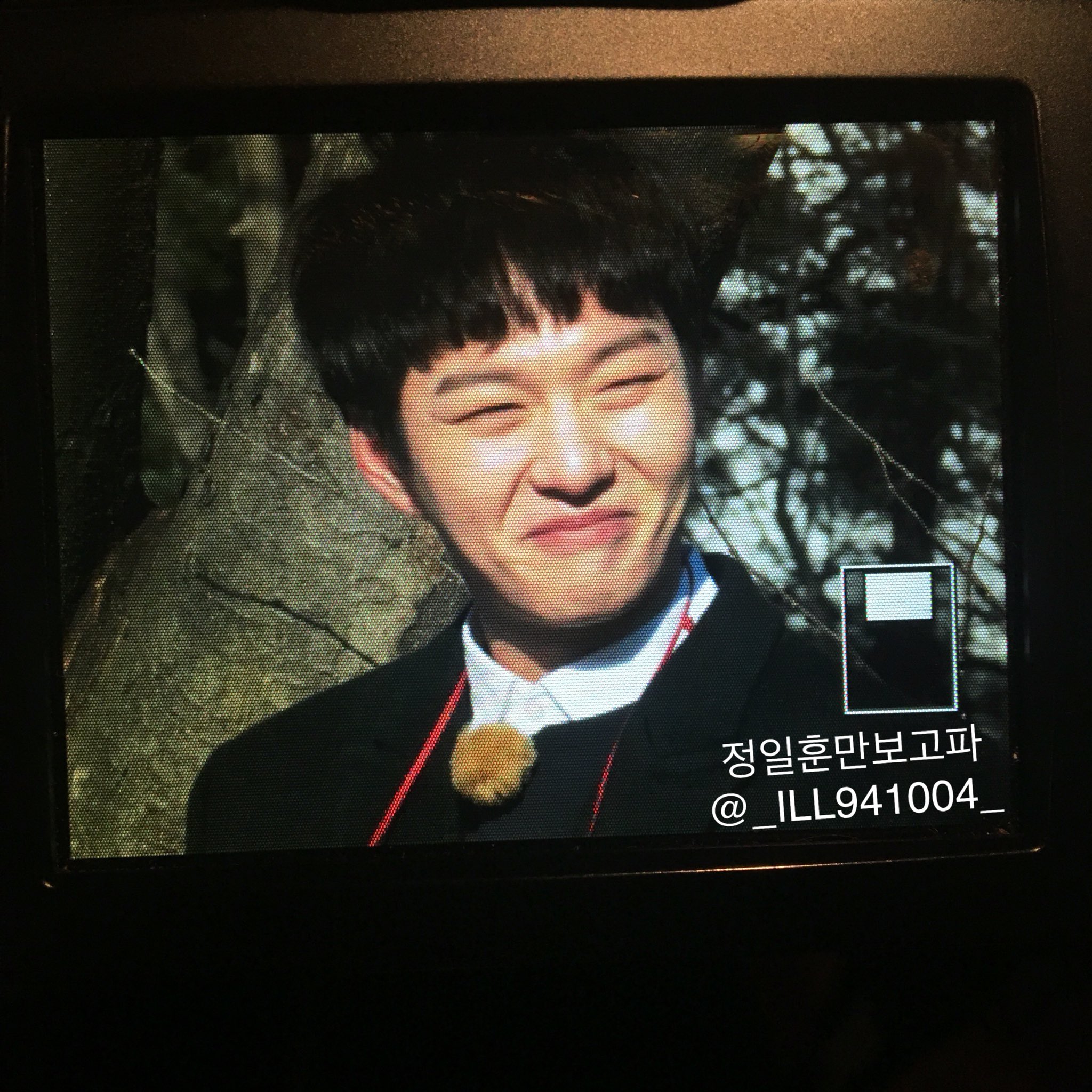 Cb5TJkwVIAAr0OZ.jpg:large