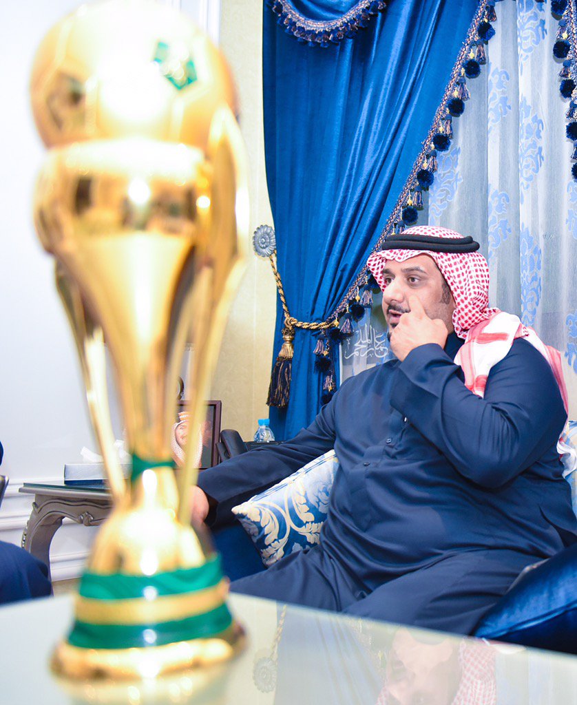 iammar_100's tweet photo. صور #حصريه لكم من عدستي 💙😍 للامير #نواف_بن_سعد مع الذهب 💙🏆

#عدسة_عمار_الملحم #الهلال #وجه_السعد https://t.co/DP92Jrhe8A
