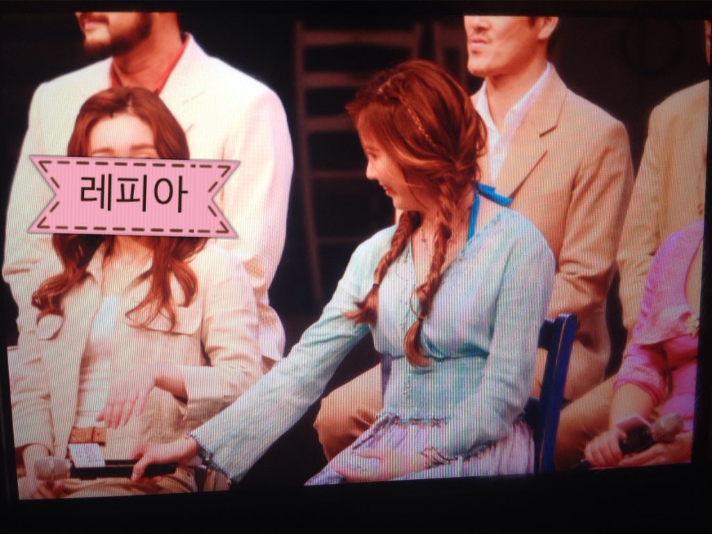 [OTHER][08-12-2015]SeoHyun tham dự vở nhạc kịch mới mang tên "Mamma Mia!" - Page 2 Cb5WaVGUsAEeaoc