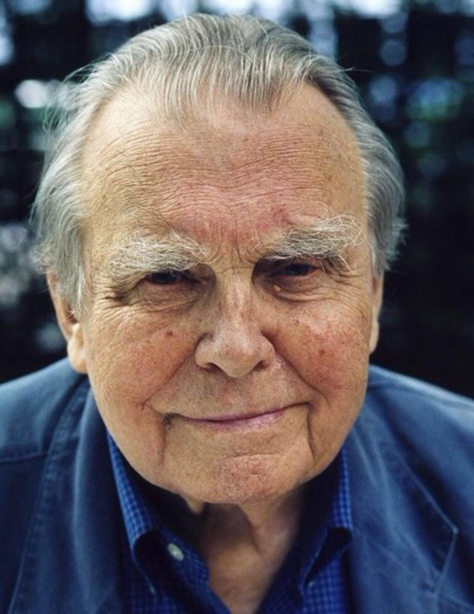 TeamPoetero's tweet photo. ¿Qué es la poesía si no salva
naciones ni hombres? 

Milosz Czeslaw 
Polonia https://t.co/pBsdHNiNoh