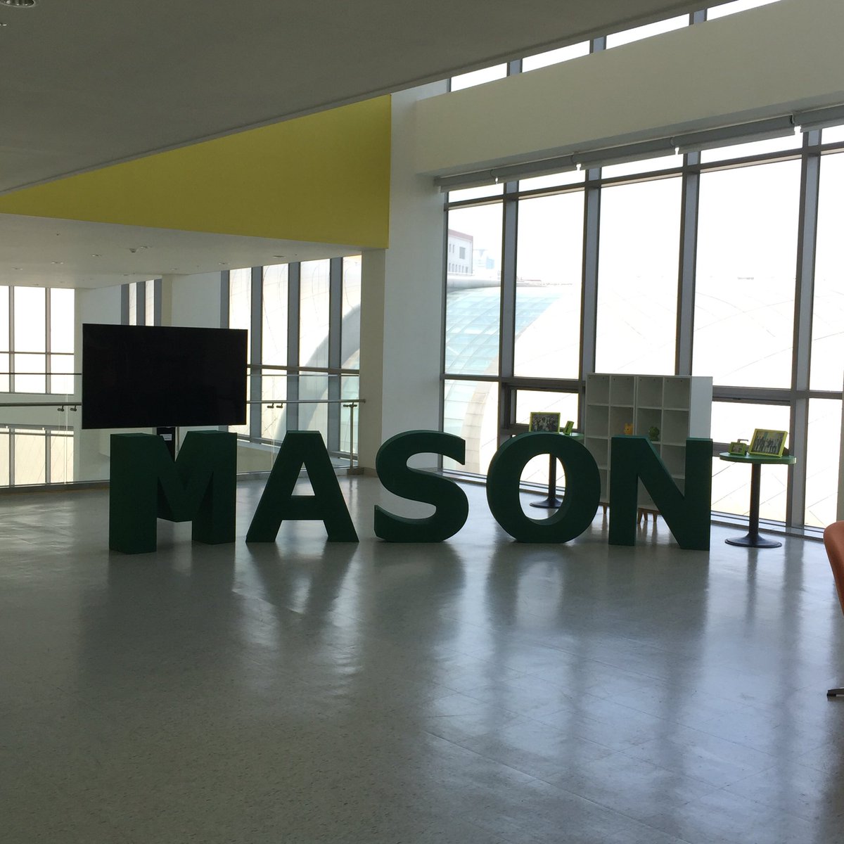 GeorgeMasonU's tweet photo. It's almost bed time here at @Mason_Korea! Here are some pics of the day: https://t.co/RHGA6Gmi9E