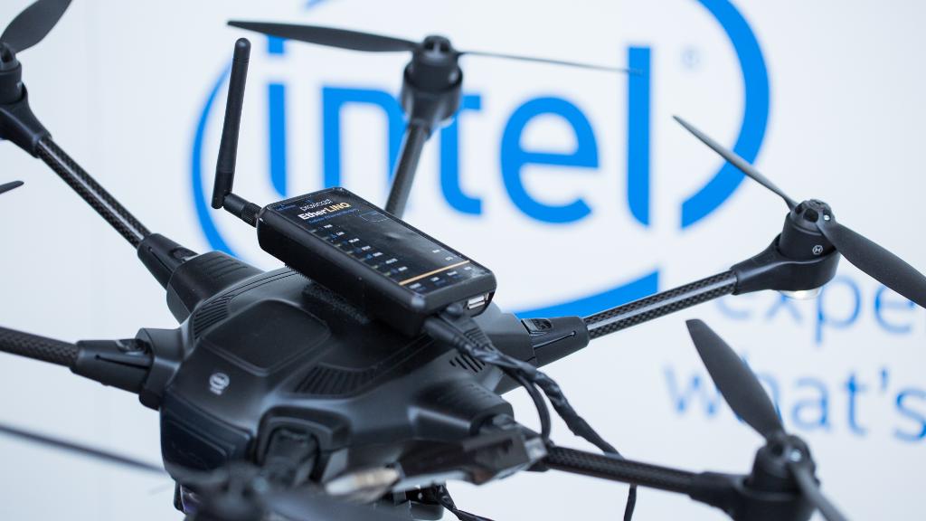 IntelBusiness's tweet photo. Monitor crops even from another continent with a @YuneecAviation drone via @ATT's 4G LTE network. #MWC16 #Intel https://t.co/nhVJ6jBQDC