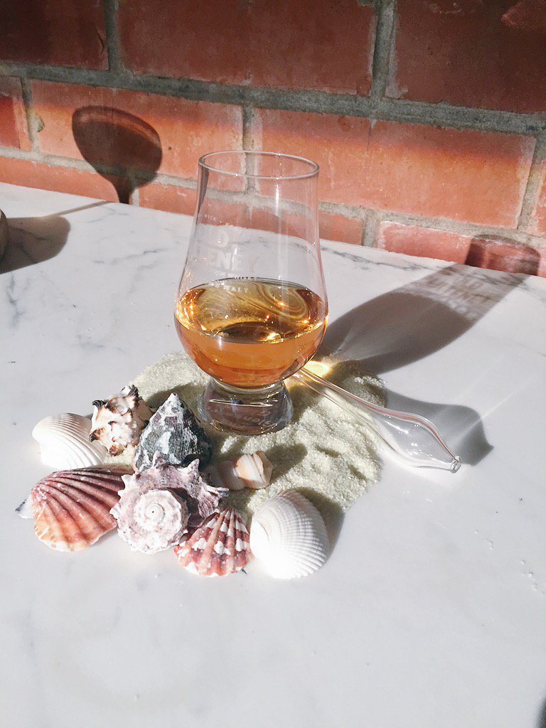 KabeDesign's tweet photo. Reminiscing over the great night we had at @TheDrinkCabinet @coworkglasgow launch! #TDCexperience @OldPulteneyMalt https://t.co/LYrojwAhK7