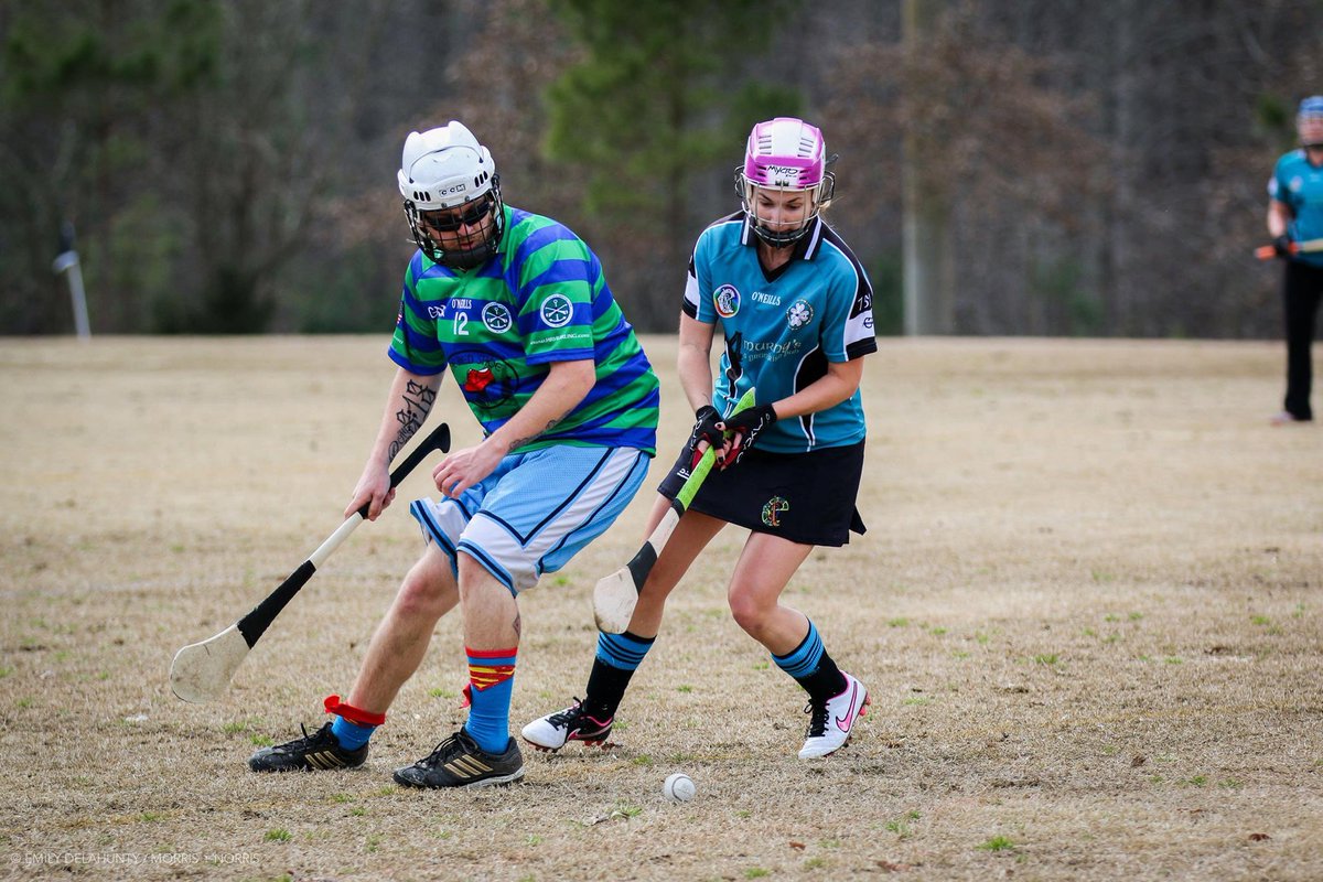 CnamB_757's tweet photo. Some more action if our fierce ladies! #camogie #cnamb #hurling #757sports #teal https://t.co/QZnTYivBXo