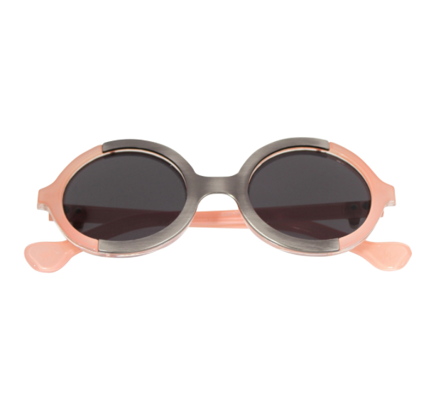 Celebeyewear_'s tweet photo. Gama Peach sunglasses feature a chunky frame with metallic detail: https://t.co/3MFI7bfqPN https://t.co/g3bH3eeR1S
