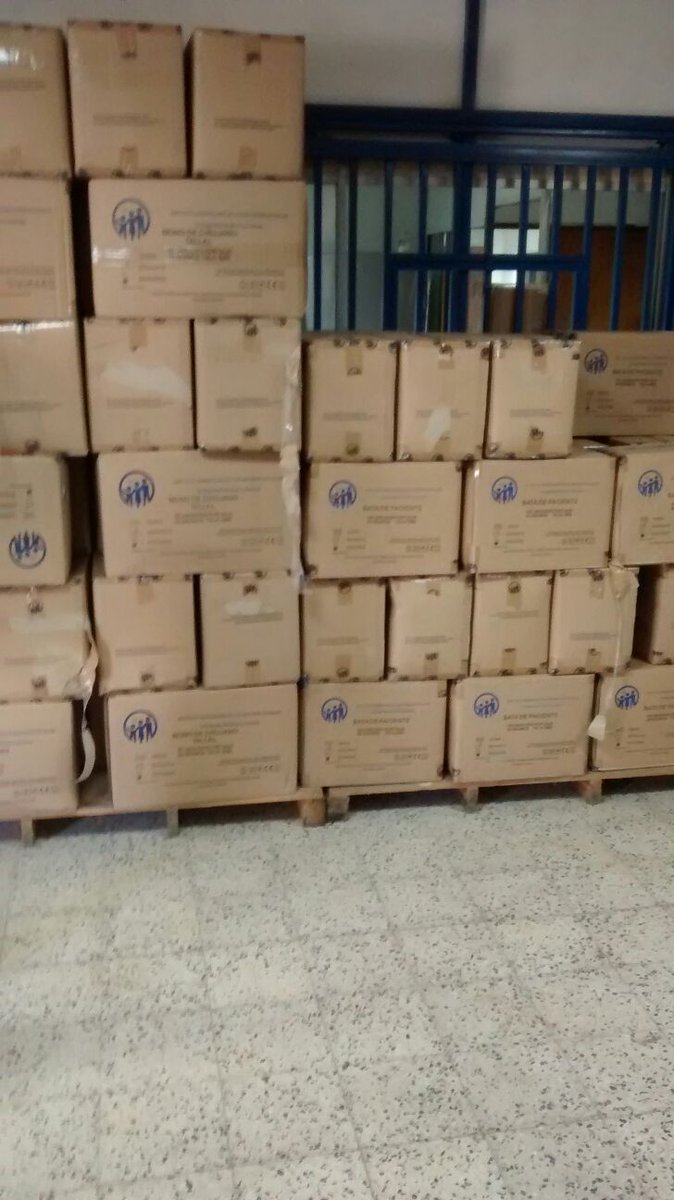 javargaspnegro's tweet photo. Equipando con material médico quirúrgico para atender a nuestros pacientes #IVSS #IvssComunicando https://t.co/gbcUTMAGFV