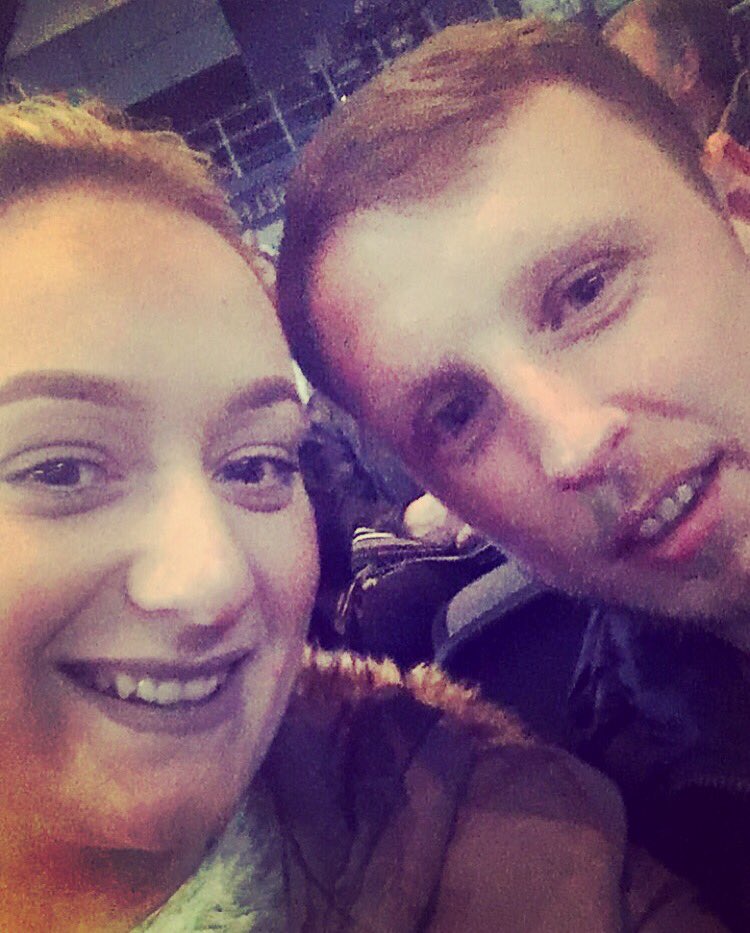 trudimccourt's tweet photo. #giantselfie @officialcoolfm https://t.co/Ue9uy738VD