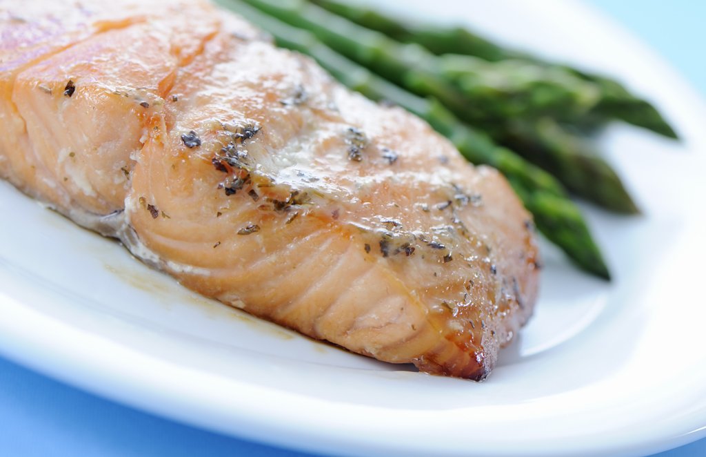YorkRegionGovt's tweet photo. Q1: What are examples of fish that are healthy to eat? #CheckUpChat #Guide2EatingFish https://t.co/IIzl7voIhE