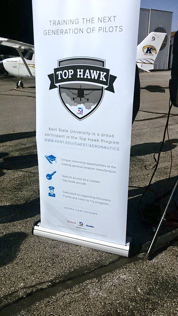 thejohnsocha's tweet photo. Today was the big reveal for #Nikkithetophawk at Kent State #1G3 https://t.co/5Bg1f3ljQL