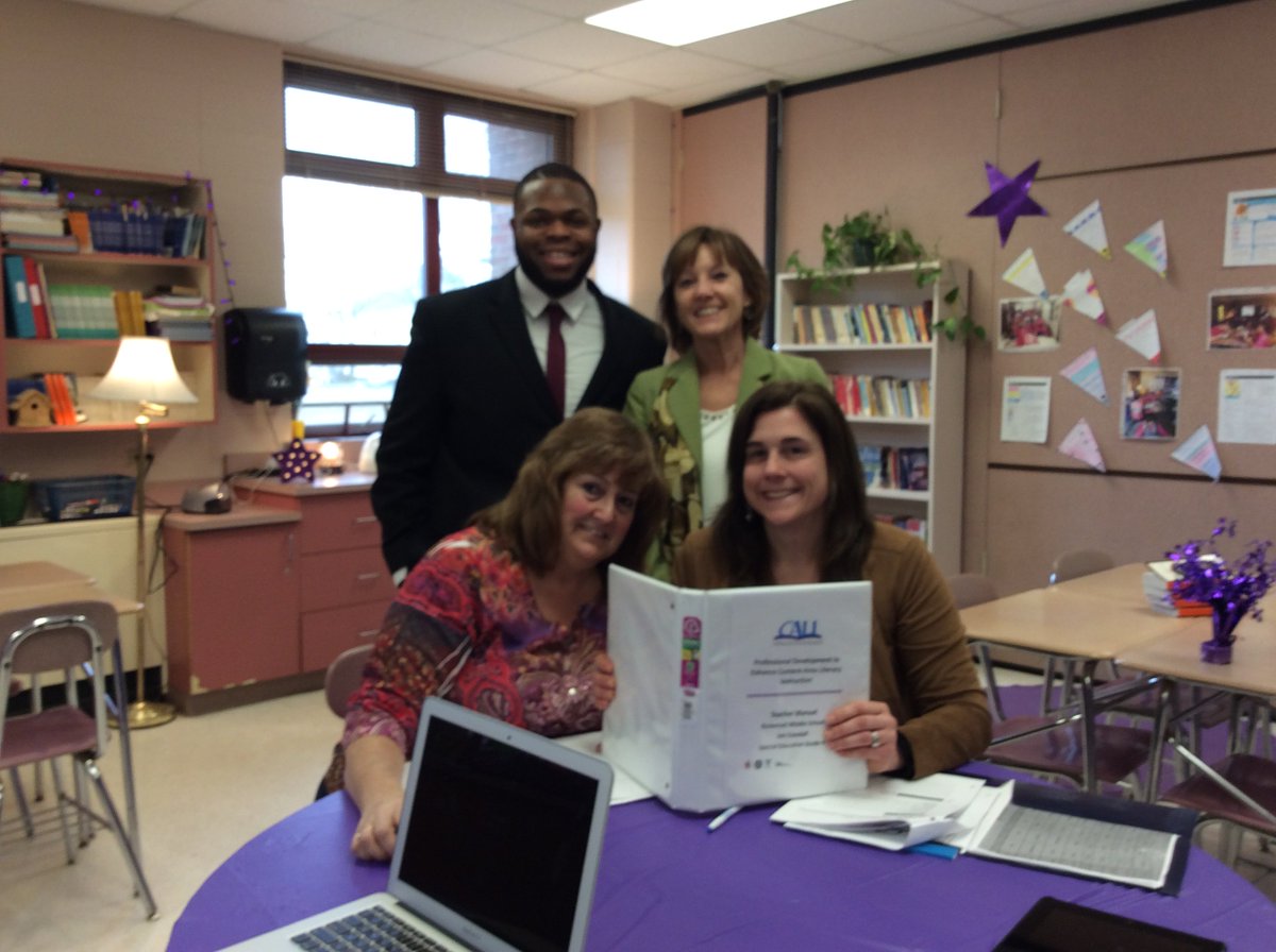 teachercrandall's tweet photo. Learning WHY evidence-based practice is necessary to improve literacy instruction #CALI @LeslieA626 @AP_Homen https://t.co/DFoMisvKcv