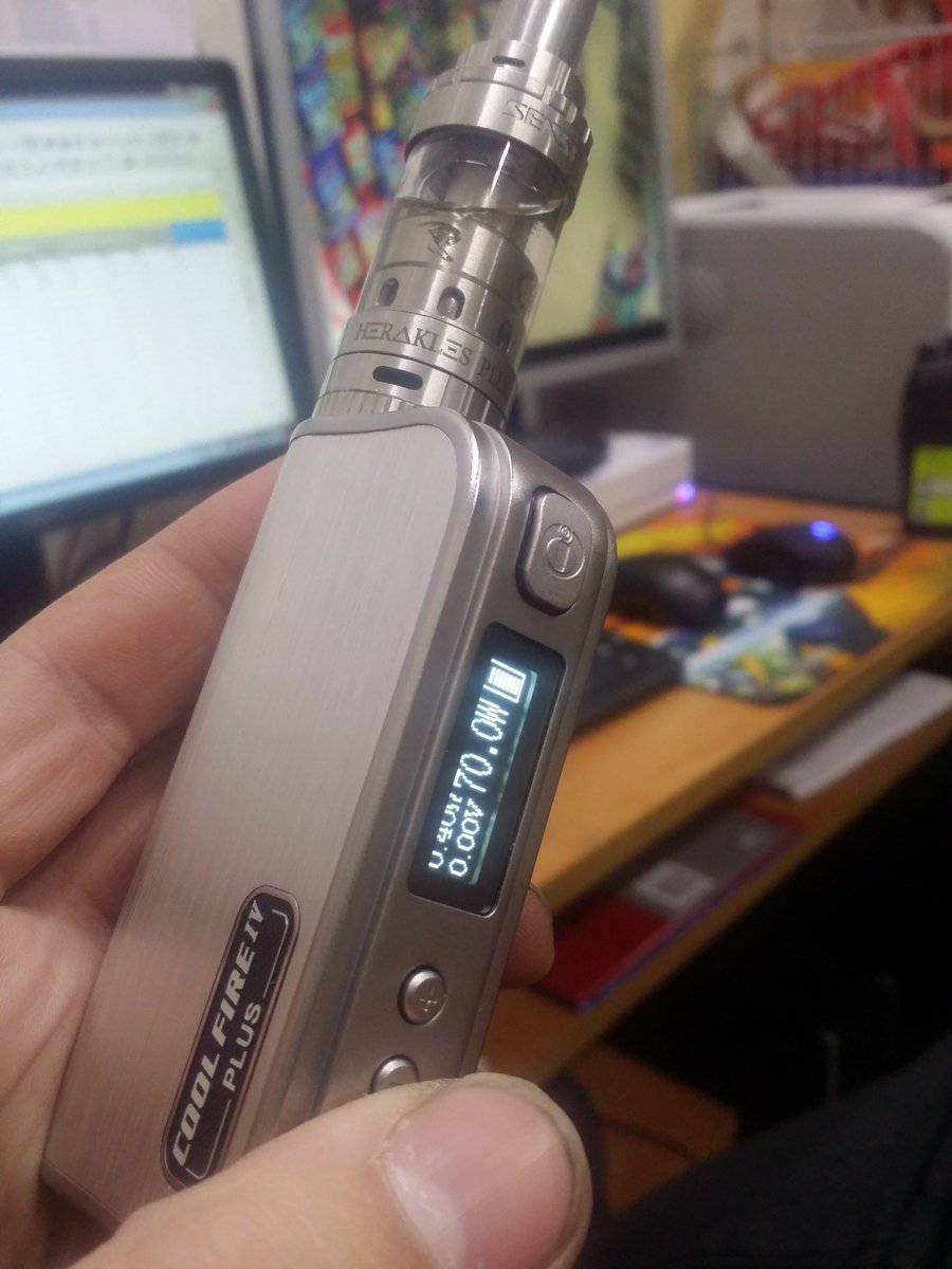 stevevapesuk's tweet photo. This little mod packs a punch. Full review coming soon! #vape #vapelife #stopsmoking #coolfireplus # clouds #loveit https://t.co/itJxpwOedX