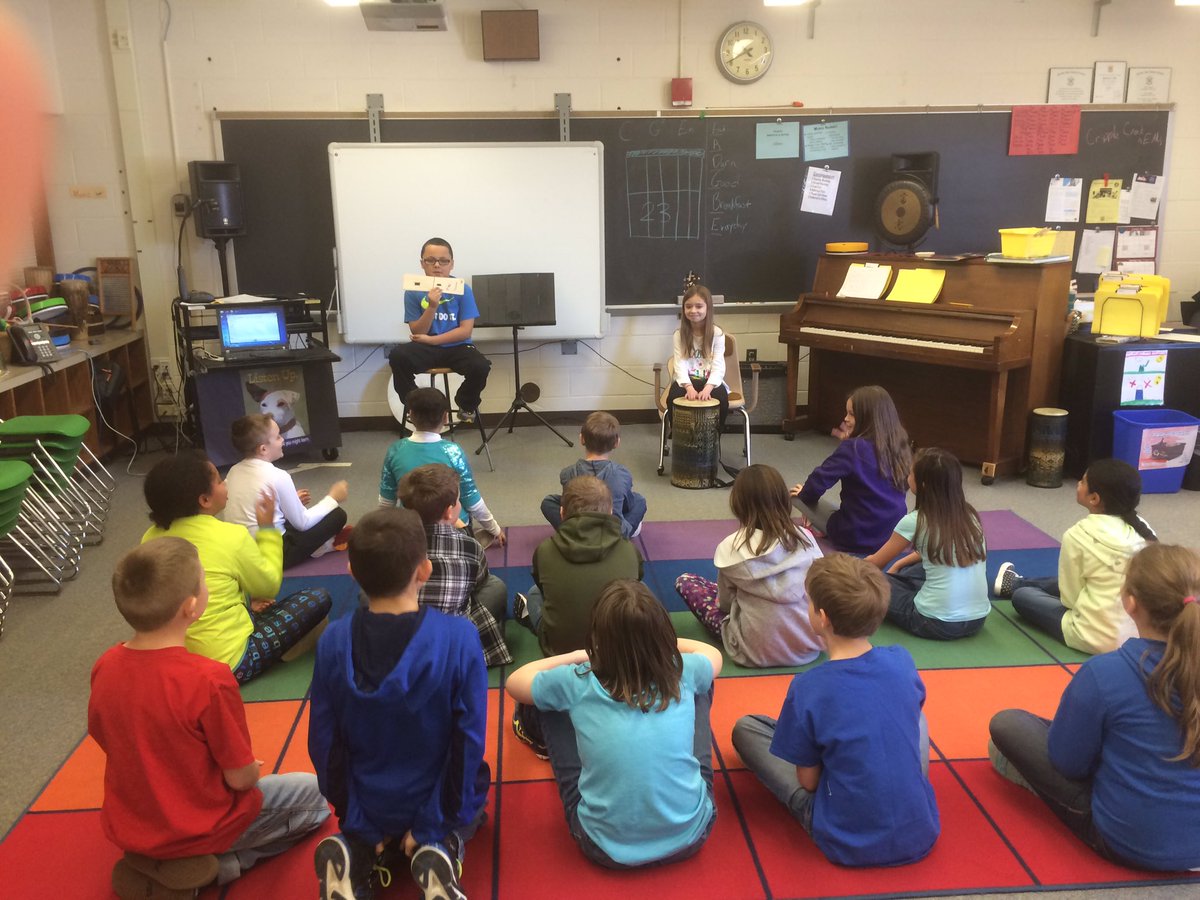 MrLind_Music's tweet photo. G3 practicing rhythm with steady beat. @cookchorus @MrLoyMusicTeach #WeAreVPA #FCPS #Music https://t.co/5t2odB36P9