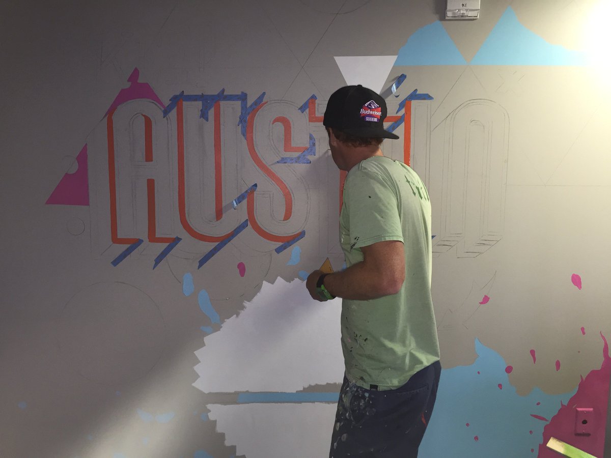 CFCoworking's tweet photo. The amazing @truthstreetart in action! #InspiredWorkSpace β https://t.co/UzoJ356Mm8