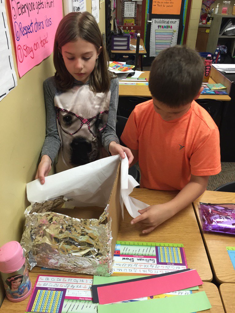Welch2ndgrade's tweet photo. Awesome teamwork and problem solving while building our durable baskets! #PBL #CooperBroncos https://t.co/bxieVWl0hB
