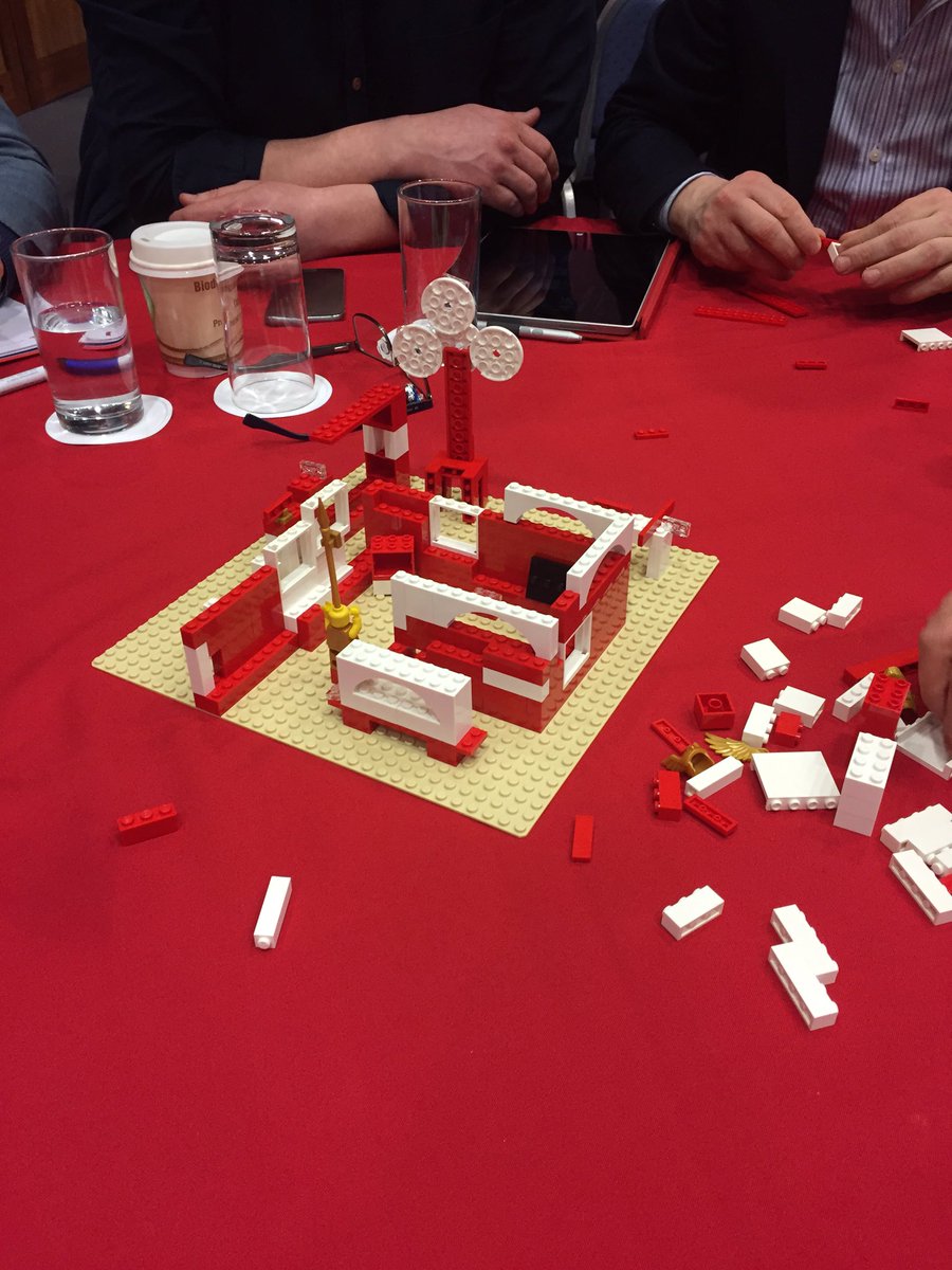 Elaroo2's tweet photo. The Enterprise house of IoT #winners #loft2016 https://t.co/jeqGkUq1aH