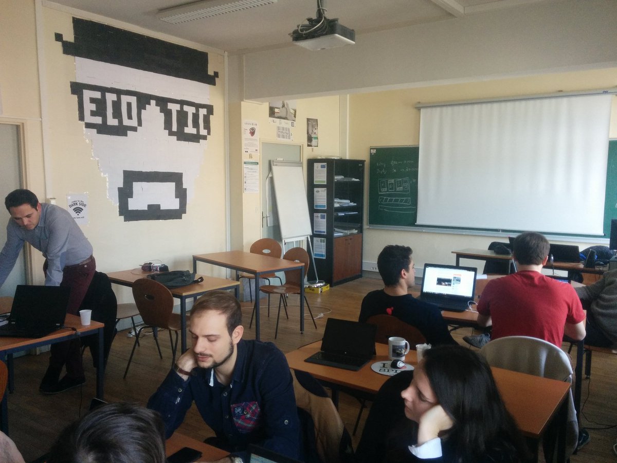 datafact24's tweet photo. Ça bosse :) #masterecotic https://t.co/r5wBUCskqg