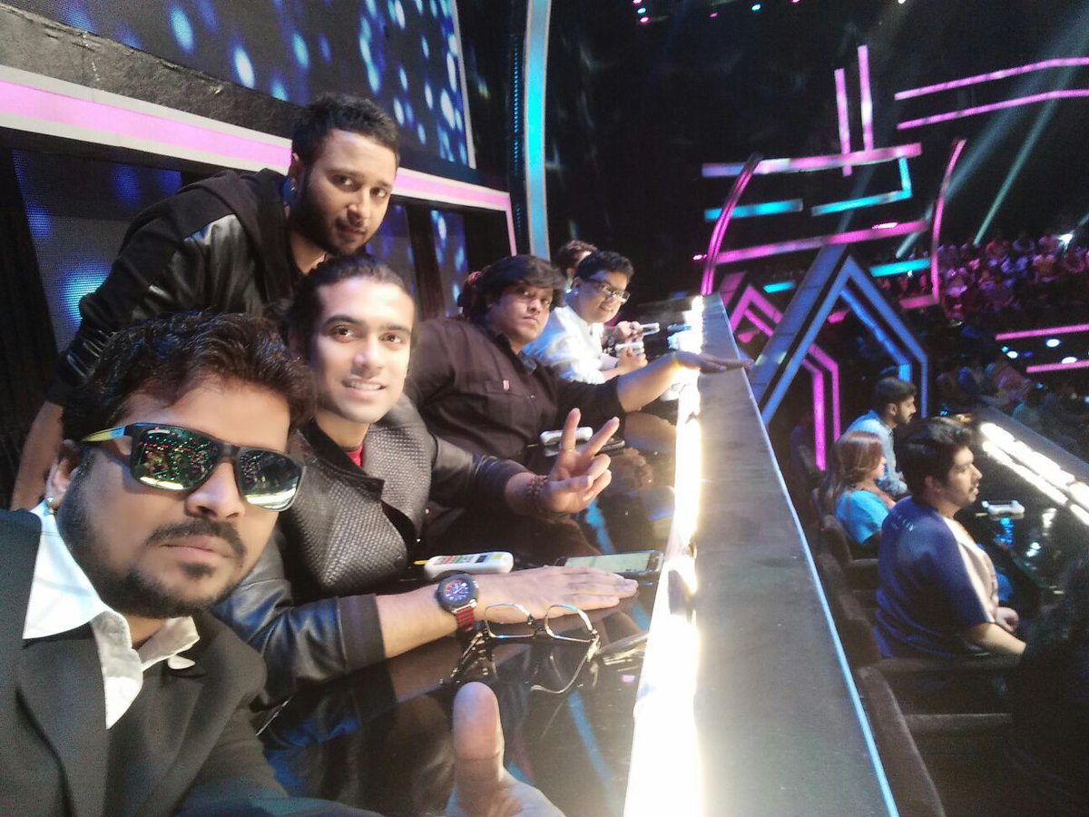 GoLiveTalent's tweet photo. @shahidmaliya #SaReGaMaPa @ZeeTV @MikaSingh @iamashking @divya_kumar26 @Md_Irfan17 @JubinNautiyal #LetsGoLiveBaby https://t.co/XgFSm1EAYh