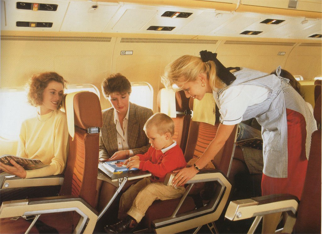 MD80com's tweet image. #AustrianAirlines #MD80-#inflightservice #1980s