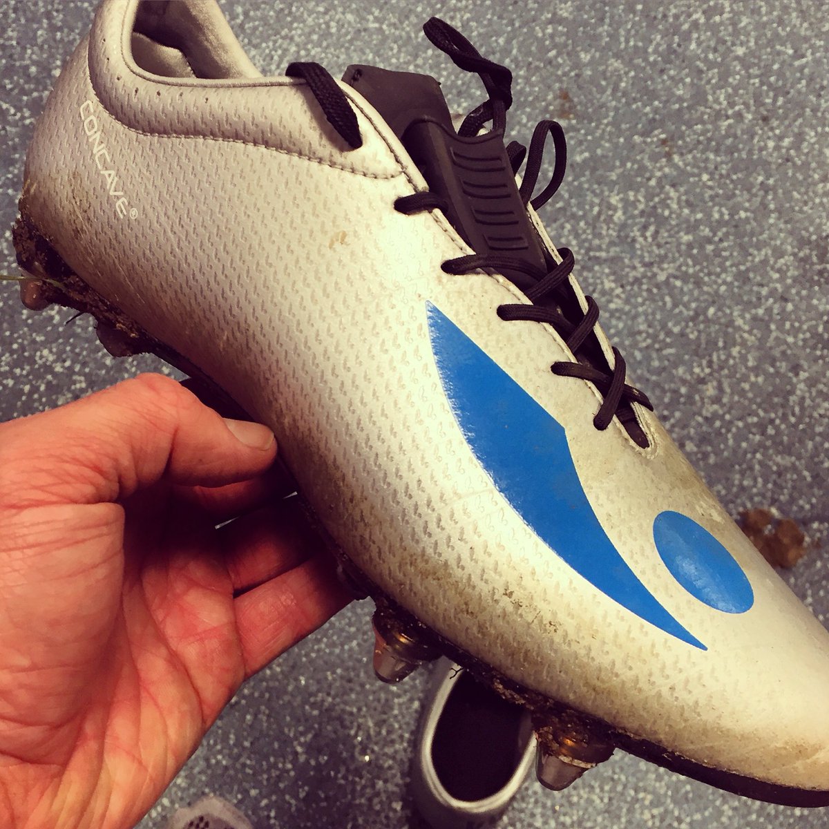 daveylewis89's tweet photo. 1st outing in the new @ConcaveFootball Volts and ♥️ them already #gameevolved https://t.co/kxVMR3mSS2