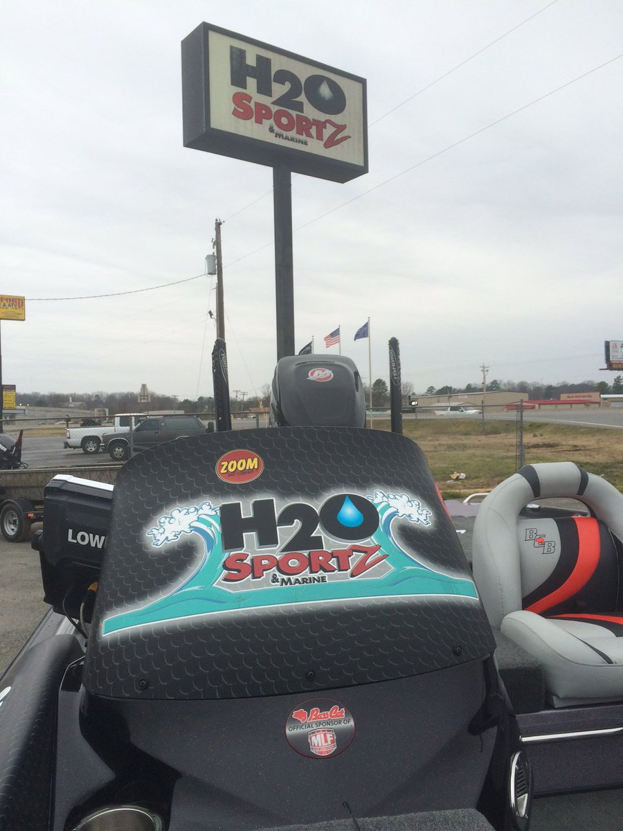 h2obasscat's tweet photo. Getting Billy McGaghren Jr new Basscat ready for the Classic. See u there!@BassCatBoats @MercuryMarine @Power_Pole https://t.co/ImzDT1cAvn