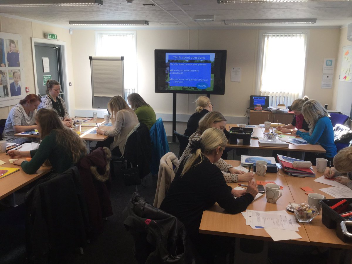 ladywoodschool's tweet photo. #OutstandingTeacherProgramme @ladywoodschool  @TeachSchCouncil Lesson obslooking at different higher order questions https://t.co/aMdx4DSY8O