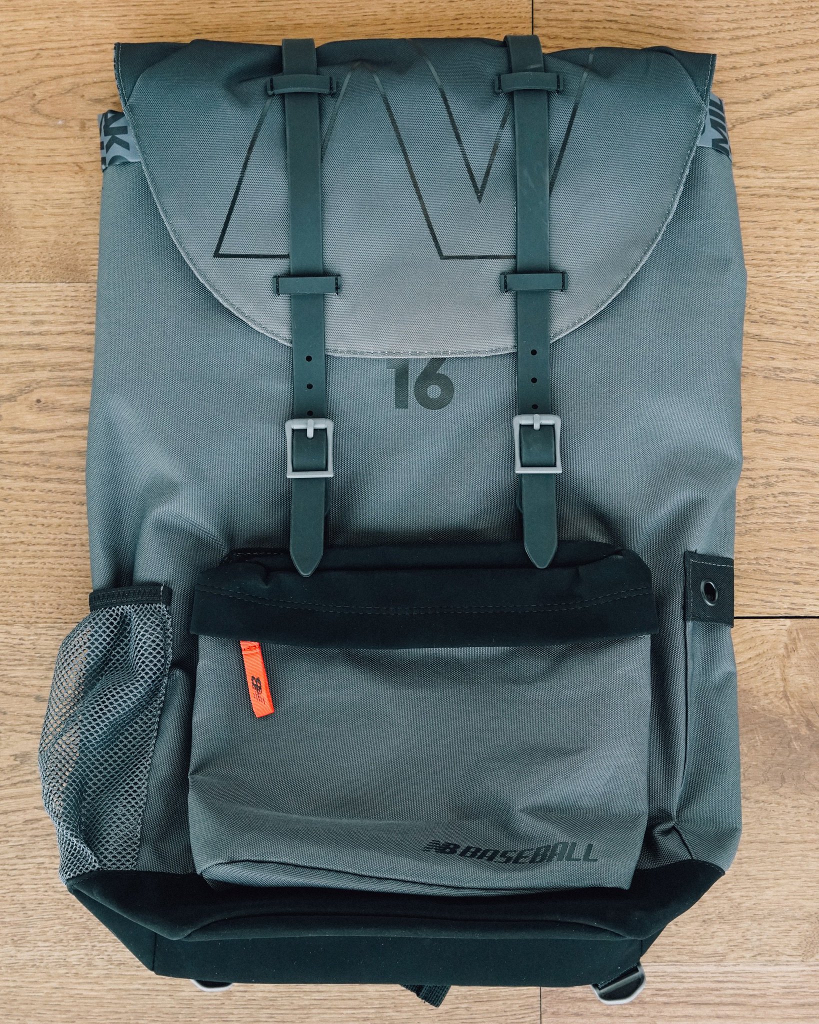 new balance baseball bag