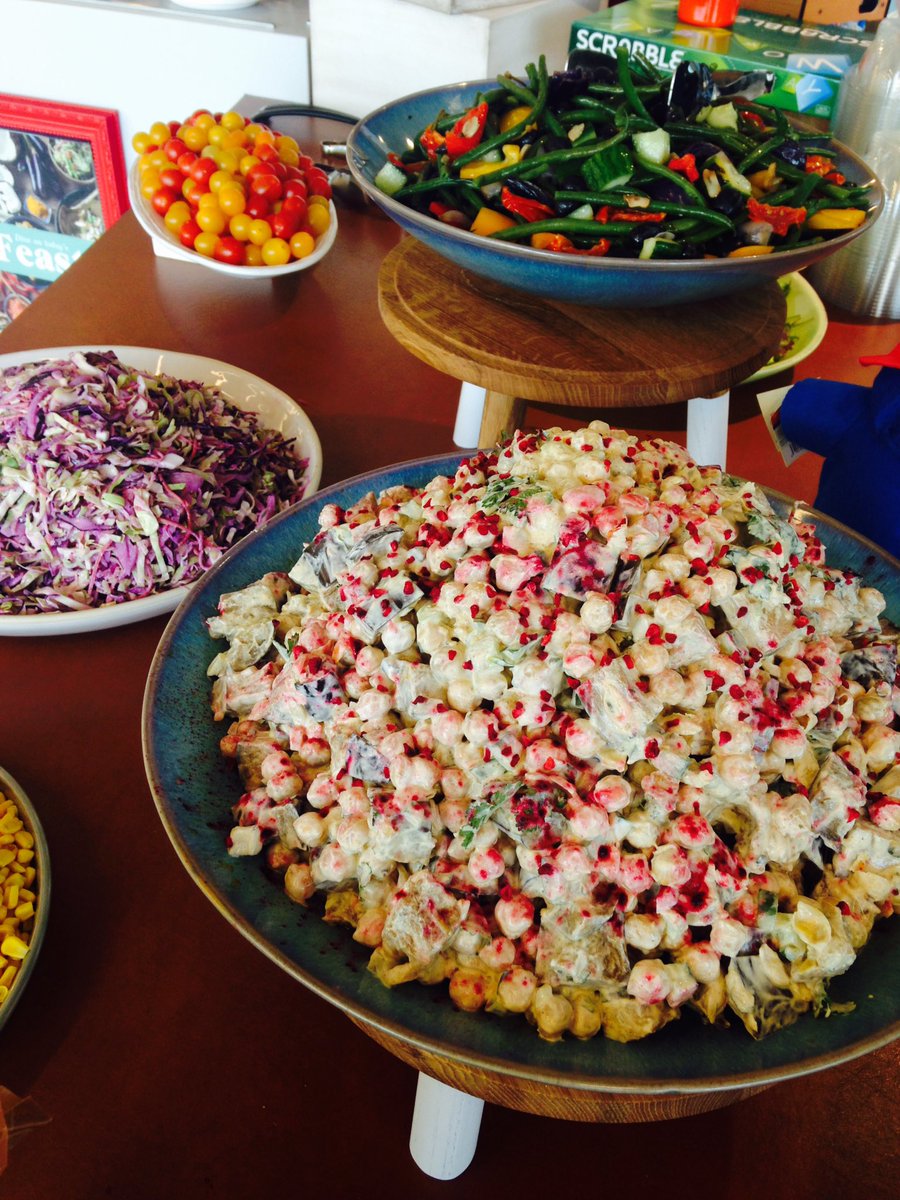 lily_burch's tweet image. @cafeat5 - more delicious food today! Ribshack and pulled lamb shepherds pie ice cream cones #welovethisbusiness