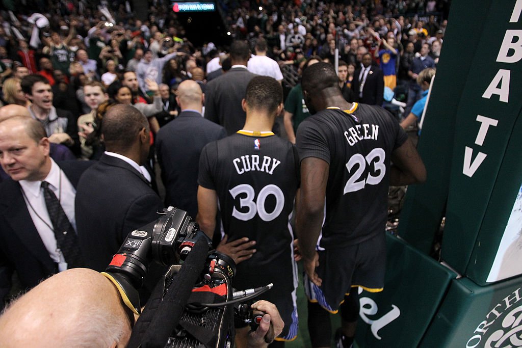 BBCSport's tweet photo. Could they eclipse the mid-90s Bulls?
Golden State &amp; @StephenCurry30 set a new NBA record:

https://t.co/HkKqOH1DXV https://t.co/GlxDAMQT8F