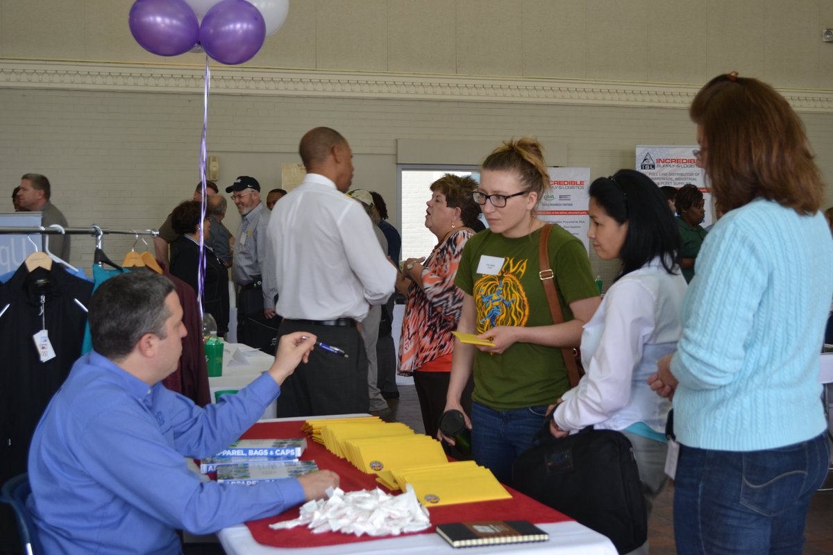 MarraAustin's tweet photo. W&amp;M #supplierdiversity Fair! Tues. 4/19 from 1-4PM. SWaM businesses/gov't reps Register NOW: https://t.co/o7XDAfmUfc https://t.co/oXG2RrB98N