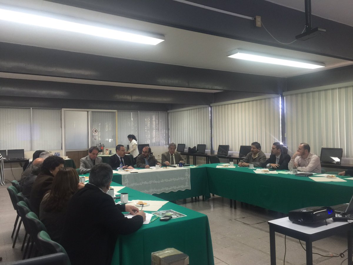 CONALEP_Dgo's tweet photo. Reunión de Comité de Vinculación en Plantel @CONALEP130 #Durango, en beneficio de nuestros alumnos. https://t.co/8S2UKZzZl1