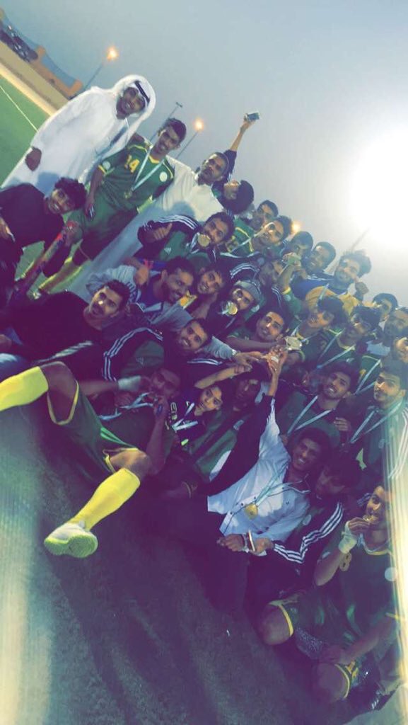 ahmadalswedan's tweet photo. كتيبة "رعد الشمال"تخطف لقب بطولة الجامعات السعودية لكرة الق��م من المستضيف جامعة اليمامة "جهودكم محل تقدير المنطقة"💚💛 https://t.co/JT2INjq55Q